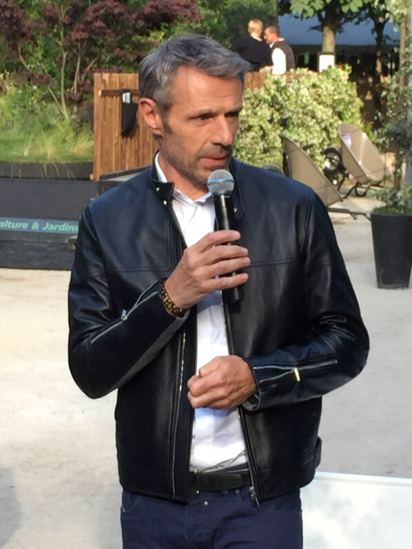 Lambert Wilson, discours lors du baptême de la rose Lambert Wilson, jardin éphémère de Truffaut, Jardins Jardin aux Tuileries, Paris 1er (75)