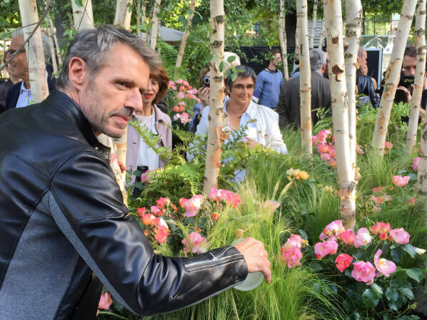 Lambert Wilson, discours lors du baptême de la rose Lambert Wilson, jardin éphémère de Truffaut, Jardins Jardin aux Tuileries, Paris 1er (75)