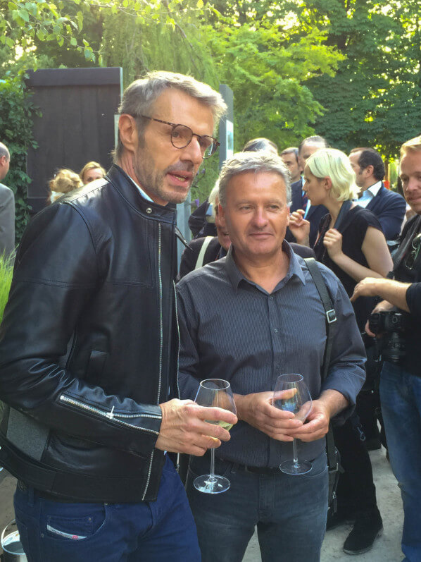 Lambert Wilson et Jérôme Râteau, Roses anciennes André Ève, baptême de la rose Lambert Wilson, jardin éphémère de Truffaut, Jardins Jardin aux Tuileries, Paris 1er (75)