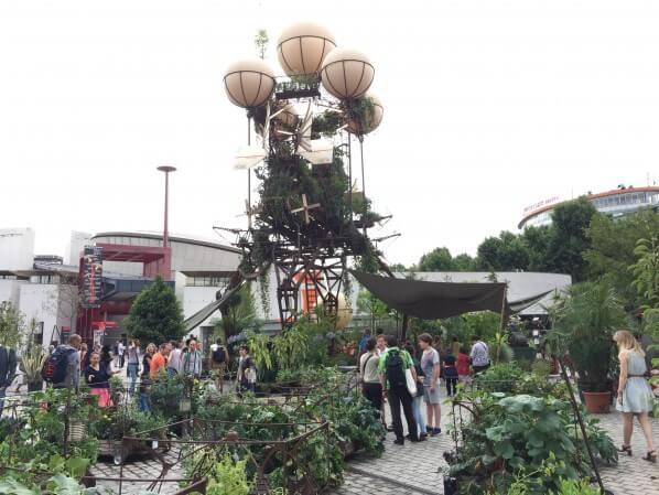 Carrés potagers près de L'Aéroflorale II, L'Expédition Végétale, Compagnie La Machine, parc de la Villette, Paris 19e (75)