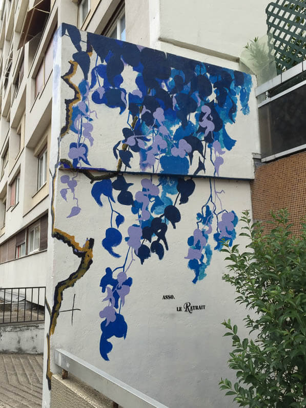 Fresque de fleurs, Asso Le Ratrait, art de la rue (street art), rue du Retrait, Paris 20e (75)