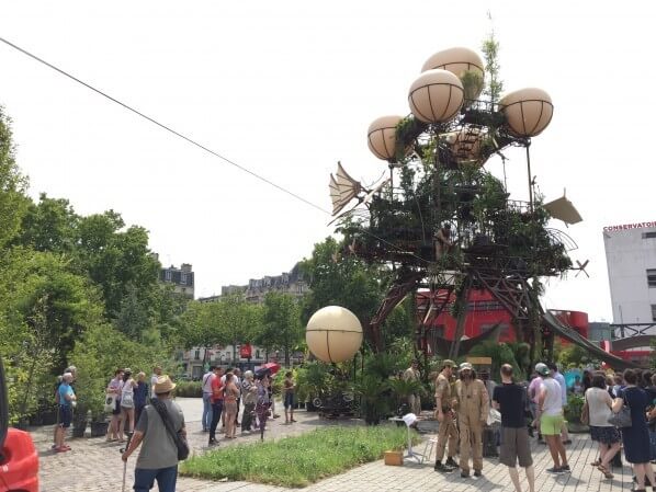 Prairie fleurie, L'Aéroflorale II, L'Expédition Végétale, Compagnie La Machine, parc de la Villette, Paris 19e (75)