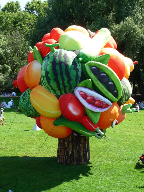 Fruit Tree, Choi Jeong Hwa, exposition L'air des géants, parc de la Villette, Paris 19e (75)