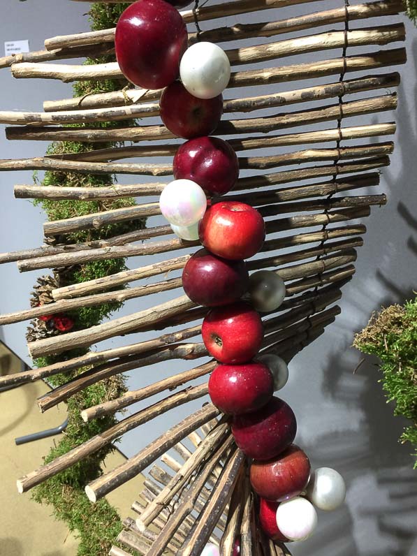 Pommes d'amour, création Hanne-Laure Billat et son équipe, Mille et un sapins, SNHF, Paris 7e (75)