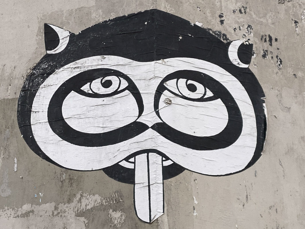 Lire la suite à propos de l’article Quelques collages de Fred Le Chevalier dans la rue de la Mare (Paris 20e)