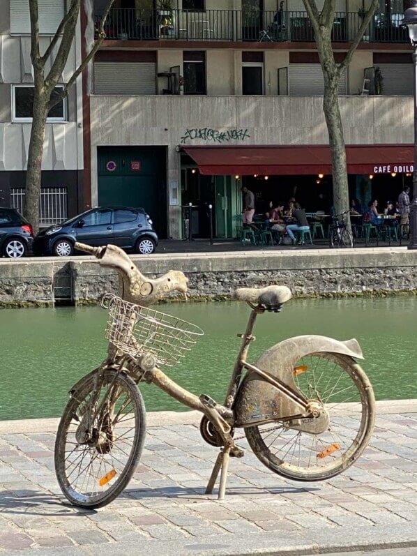 Vélo repêché dans le Bassin de la Villette, Paris 19e (75)