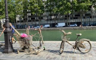 Vélo, caddie et trottinette repêchés dans le Bassin de la Villette, Paris 19e (75)