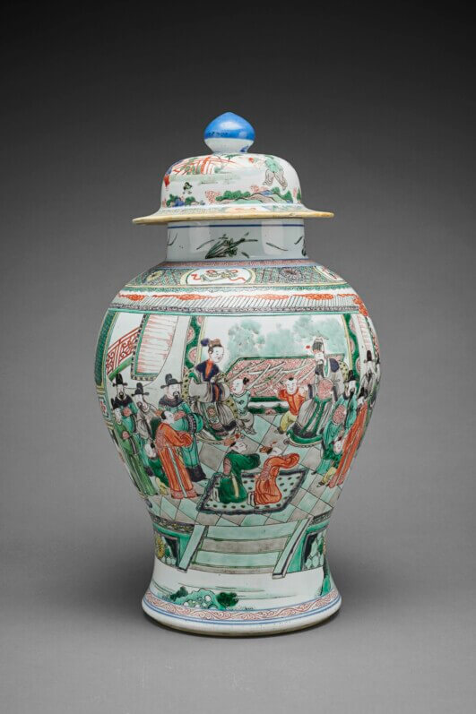 Jarre à décor de personnages dans un jardin Chine, fours de Jingdezhen, dynastie Qing (1644-1911), règne de Kangxi (1662-1722) Porcelaine à décor d’émaux sur couverte (« famille verte ») 47,5 × 26 cm Donation Ernest Grandidier (1894), G 4364 © MNAAG, Paris, Dist. RMN-Grand Palais / Thierry Ollivier