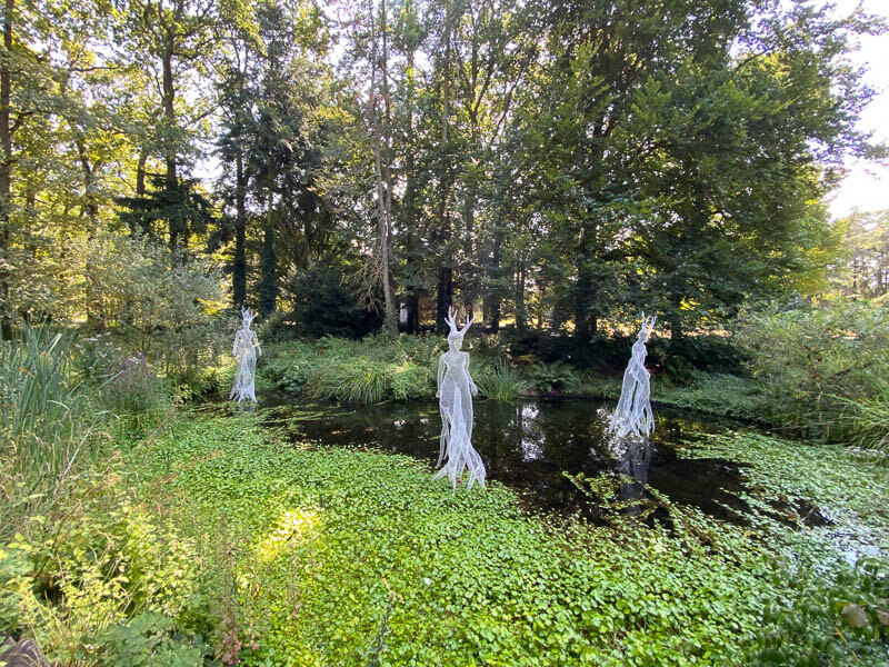 Lire la suite à propos de l’article Les Femmes Arbre de Daniela Capaccioli dans le Parc Floral de Paris (31 mai – 1er octobre 2021)