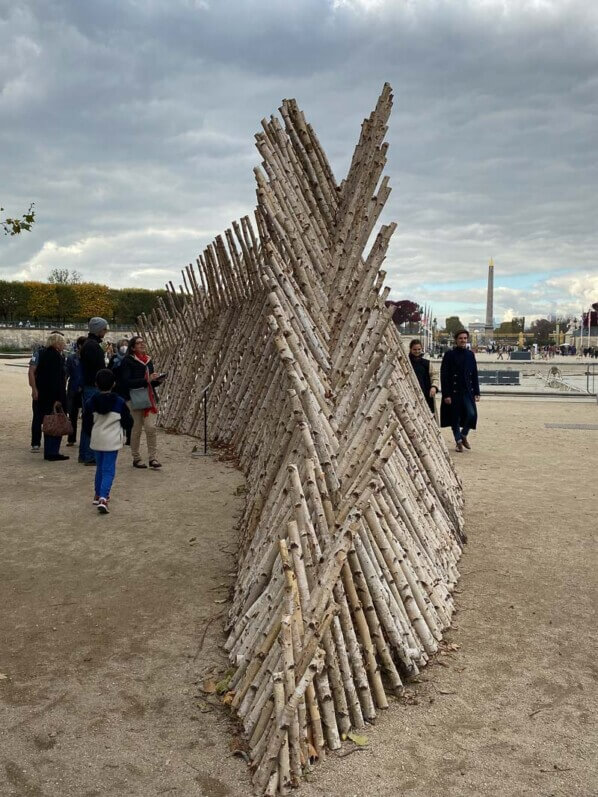 Standtube, Augustas Serapinas, Fiac Hors les Murs 2021, en automne dans le jardin des Tuilerie, Paris 1er (75)