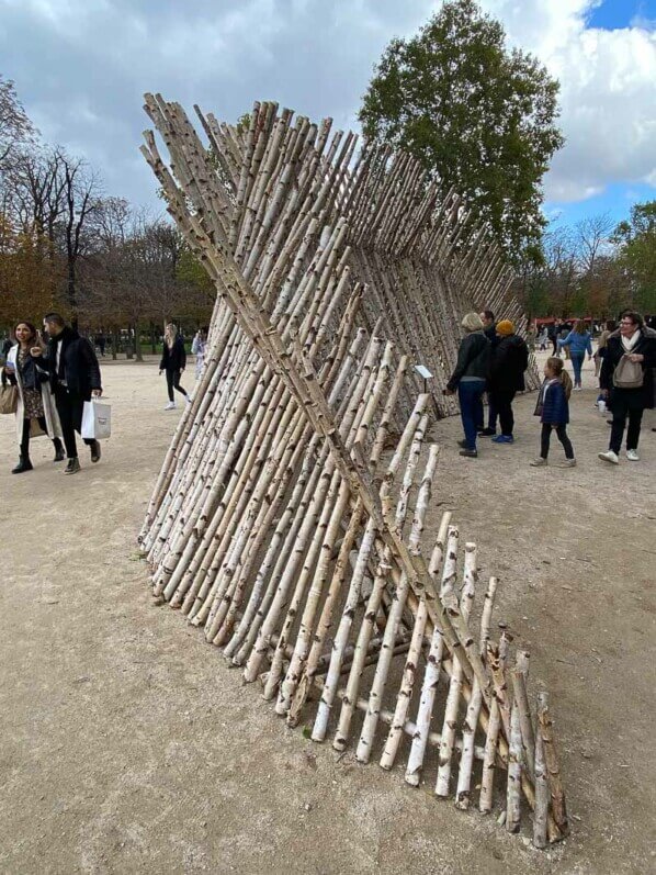 Standtube, Augustas Serapinas, Fiac Hors les Murs 2021, en automne dans le jardin des Tuilerie, Paris 1er (75)