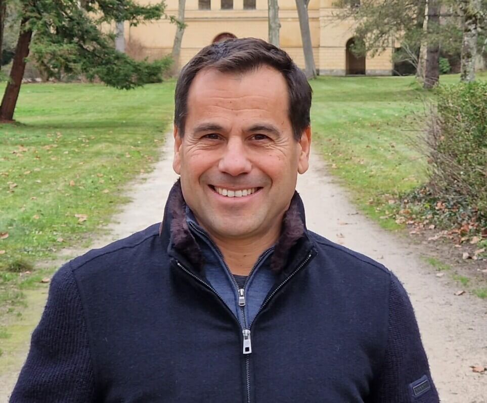 Lire la suite à propos de l’article Domaine du Louvre : Arnaud Amelot nommé directeur de l’architecture, de la maintenance et des jardins