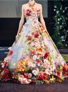 Lire la suite à propos de l’article Le Floral Fashion Show, premier défilé de mode végétal et floral à Jardins, jardin (Paris 1er)