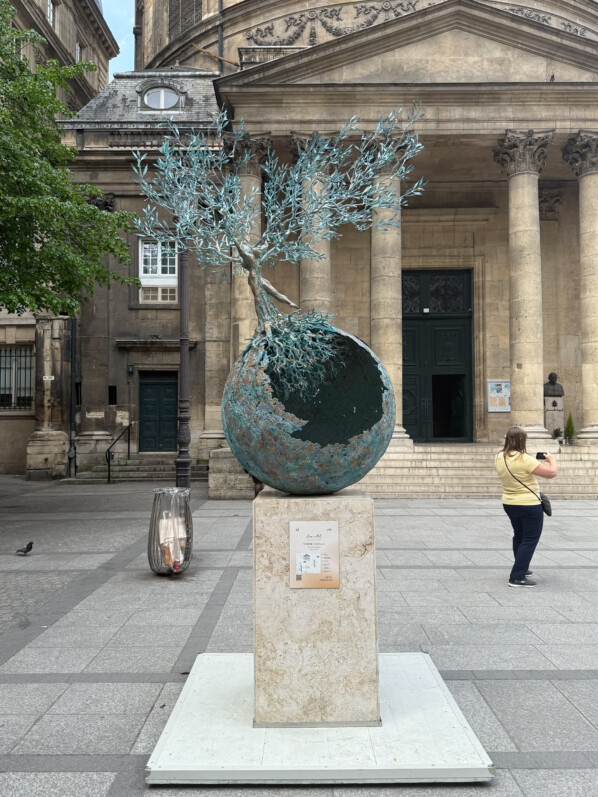 Art Monumental d'Andrea Roggi, place Maurice Barrès, Paris 1er (75)